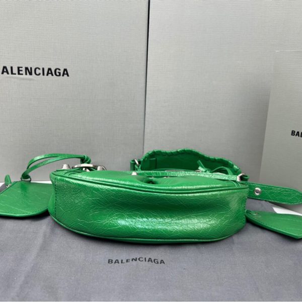 Ba*len*cia*ga womens le cagole xs shoulder bag